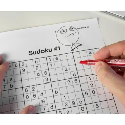 Challenge Accepted Aufkleber