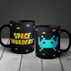 Space Invaders Logo Tasse mit Metallic Finish